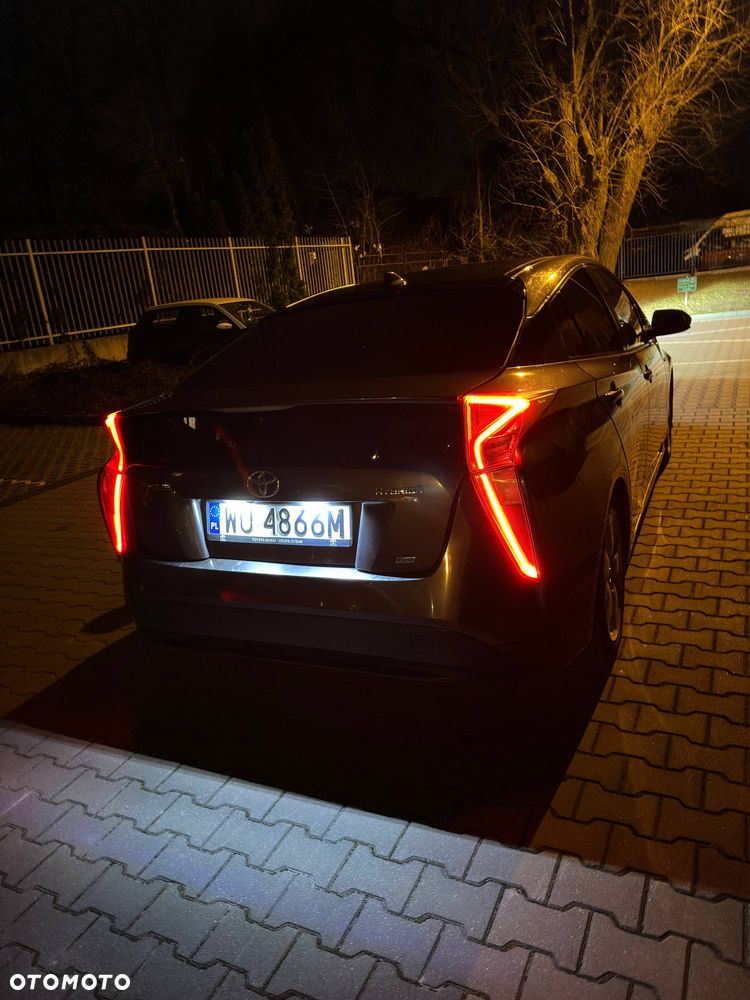 Toyota Prius - 5