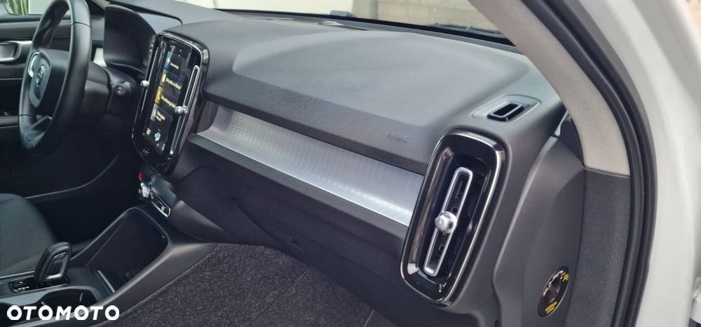Volvo XC 40 B4 B DKG Ultimate Dark - 14