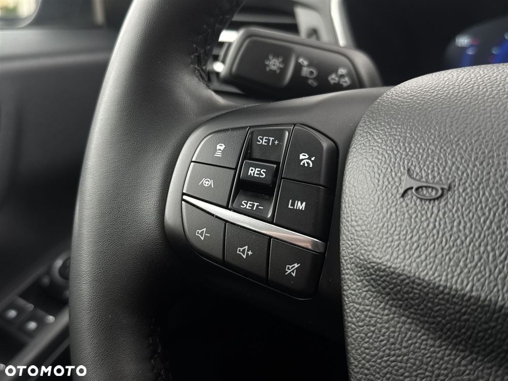 Ford Kuga - 9