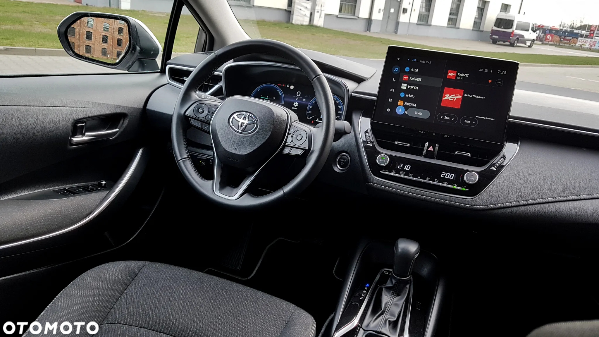 Toyota Corolla 1.8 Hybrid Comfort - 22