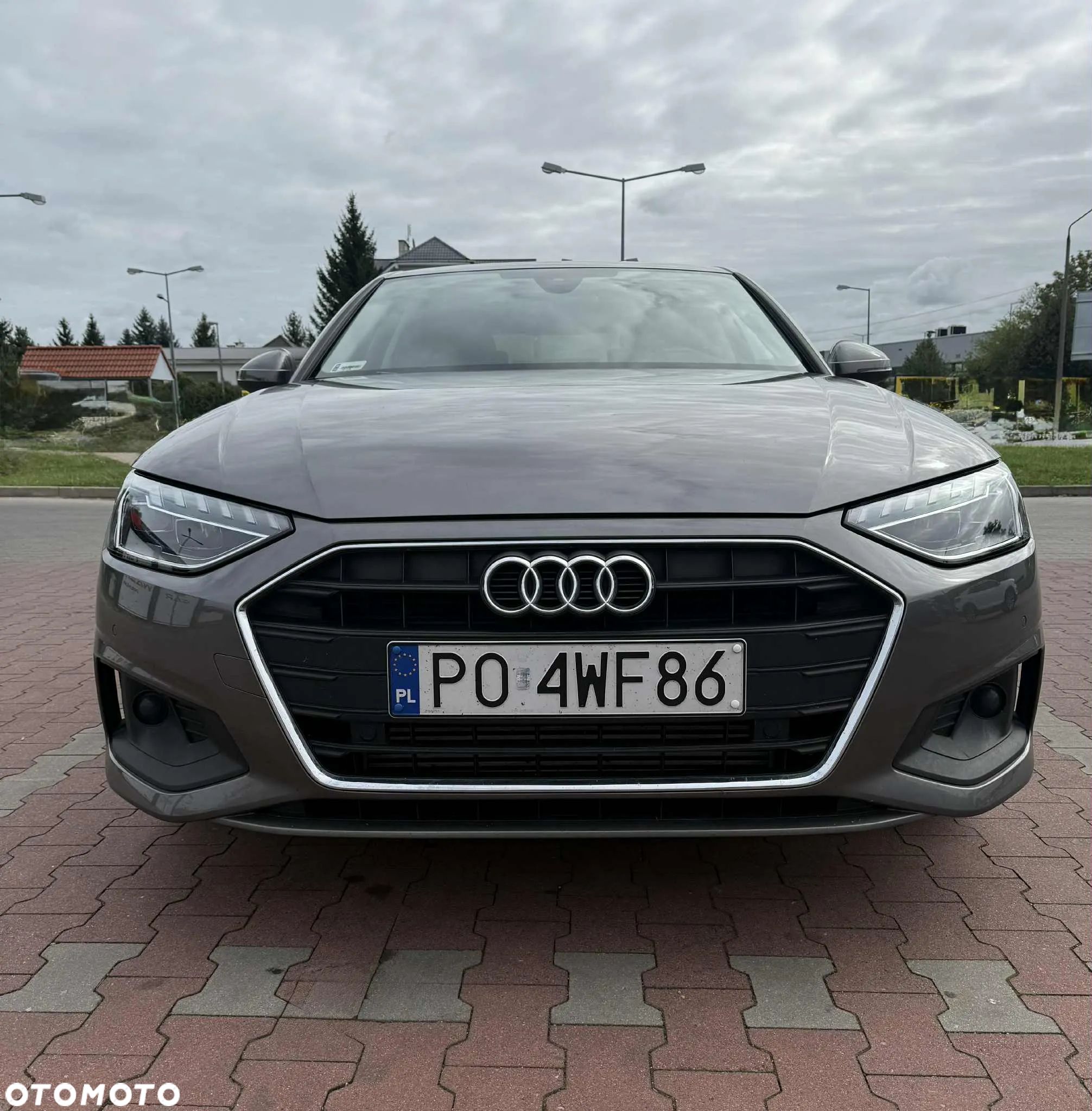 Audi A4 Limousine - 1