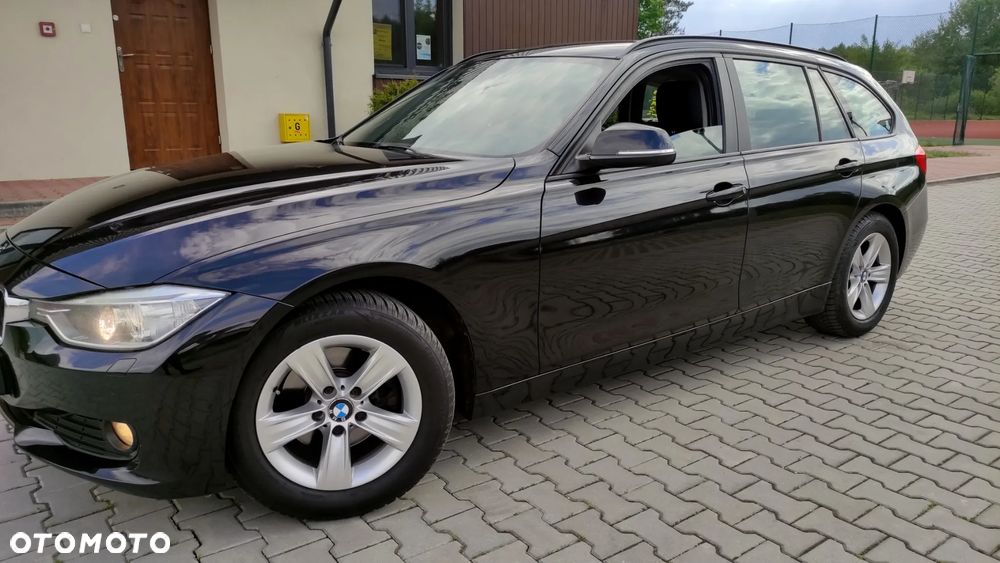 BMW Seria 3 320d DPF Edition Sport - 13