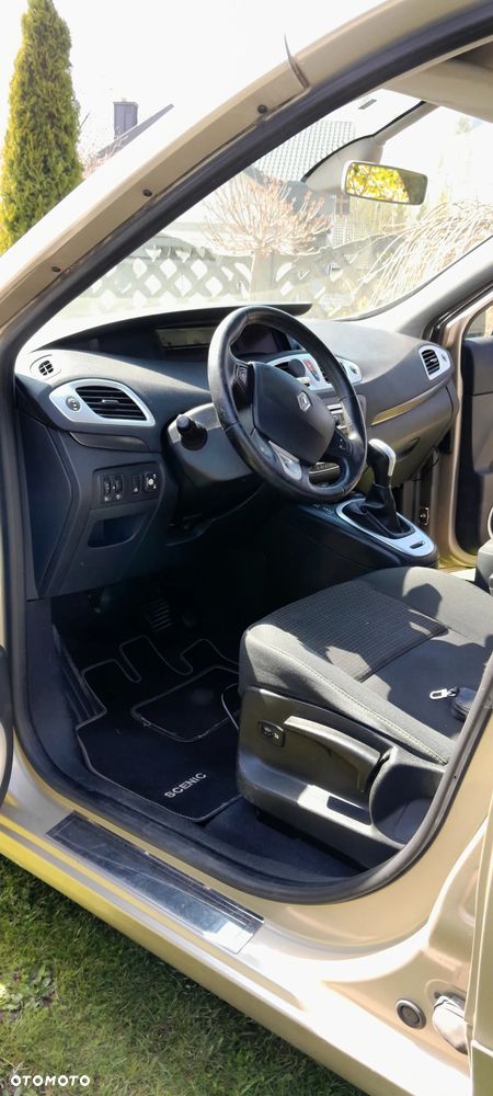 Renault Grand Scenic 2.0 16V 140 CVT Luxe - 16