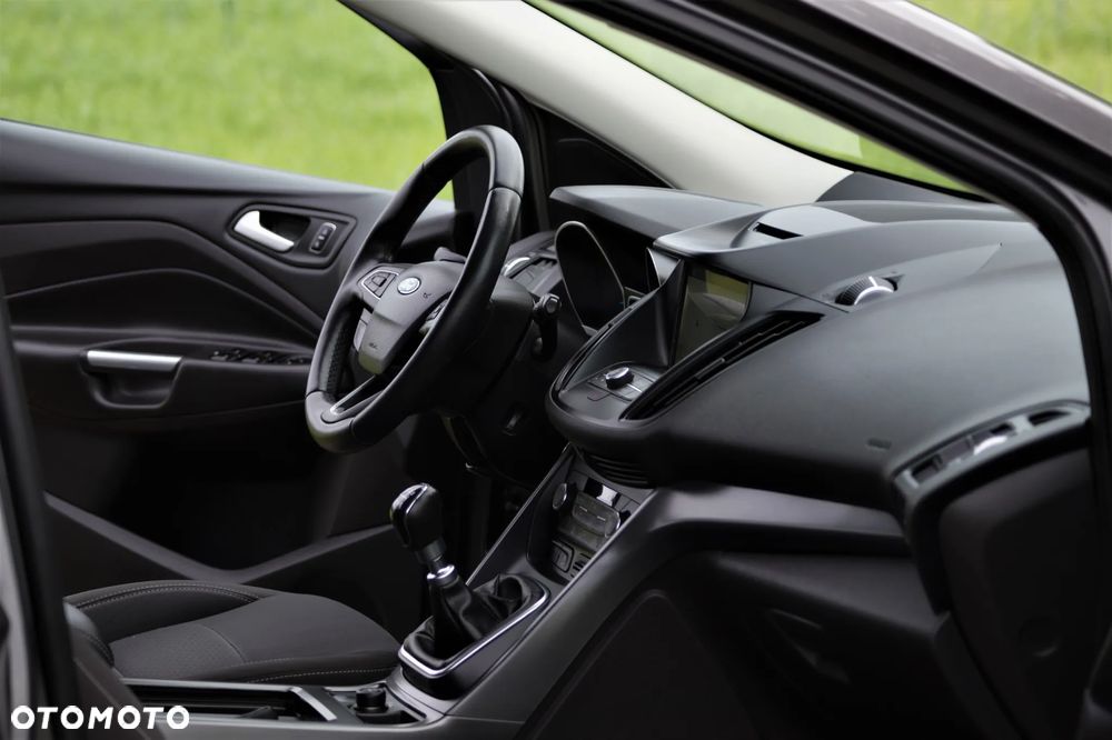 Ford Kuga - 22