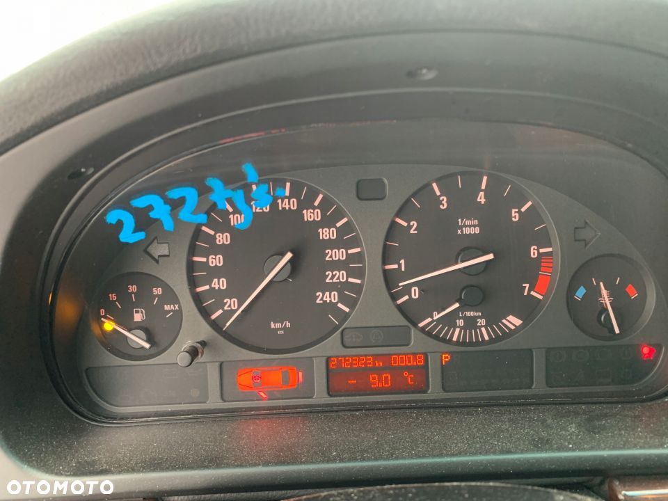 LICZNIK ZEGARY BENZYNA 272 TYS.KM BMW E39 - 1