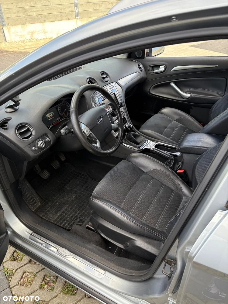 Ford Mondeo 2.0 TDCi Titanium X - 2