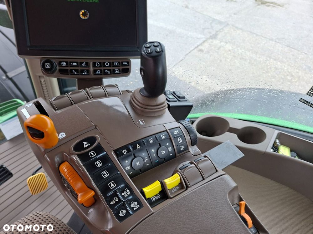 John Deere 7270R 4X4 - 21