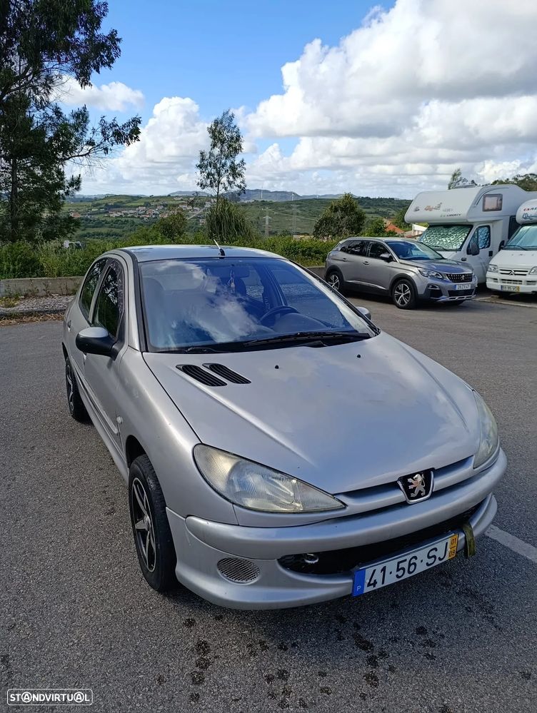 Peugeot 206 - 1