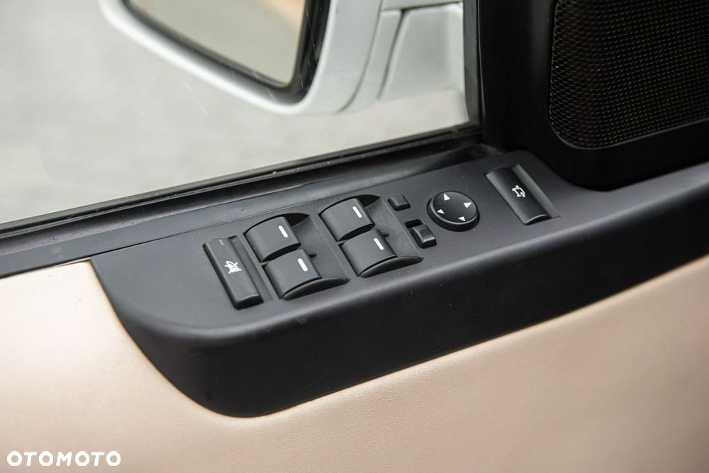 Land Rover Range Rover 3.6TD V8 Vogue SE - 30