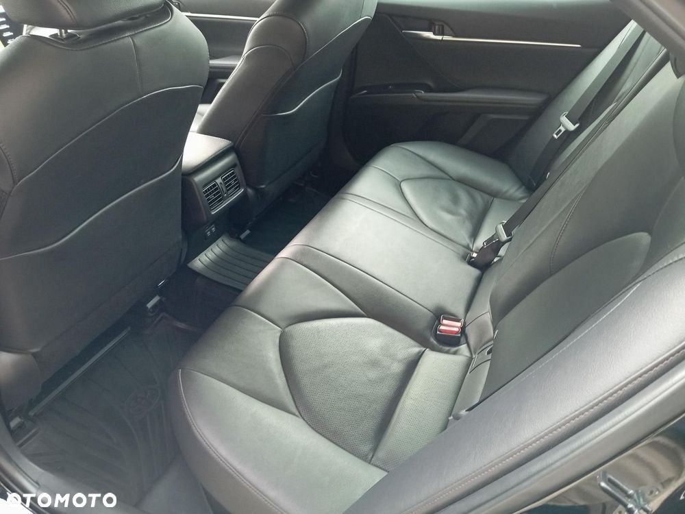 Toyota Camry 2.5 Hybrid Executive CVT - 11