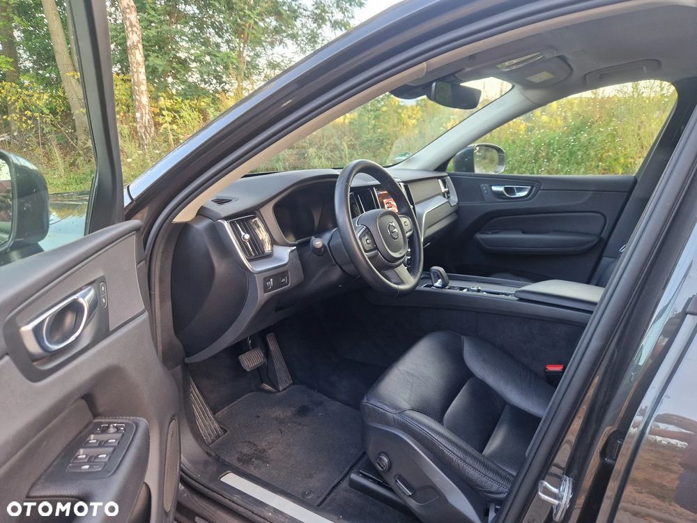 Volvo XC 60 B4 D Geartronic Momentum - 9