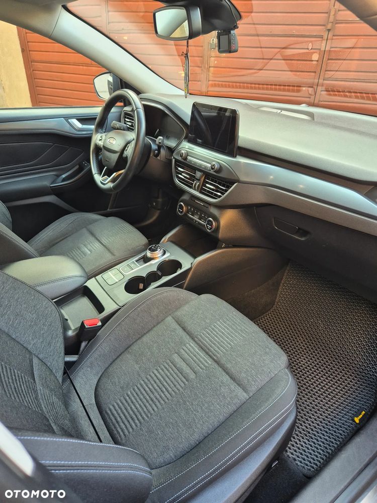 Ford Focus 1.0 EcoBoost Active - 20