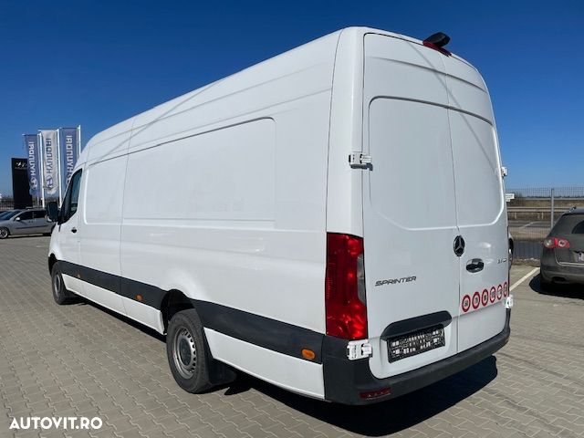 Mercedes-Benz Sprinter - 8