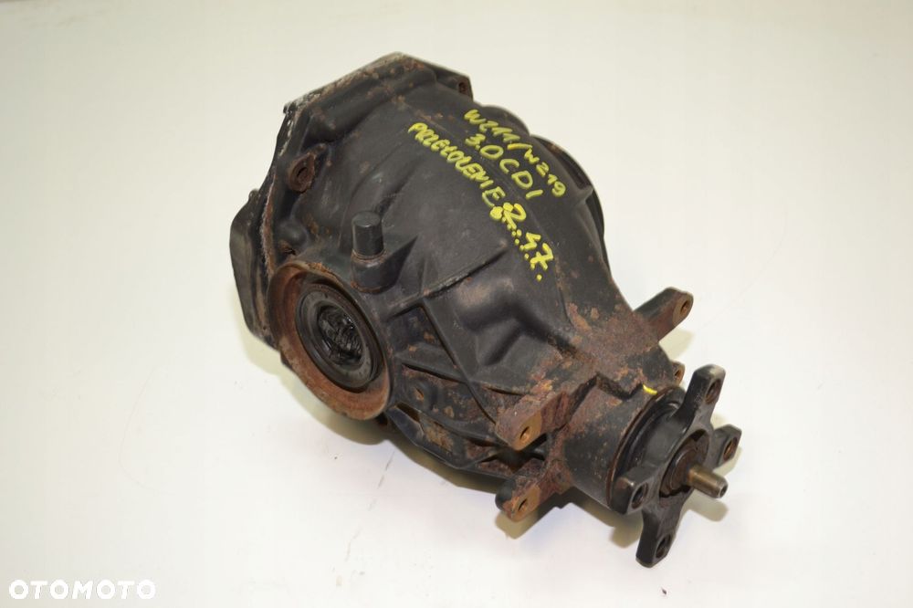 MOST TYLNY DYFER DEYFERENCJAŁ MERCEDES W211 3.0 CDI W219 A2303511808 2.47 - 2