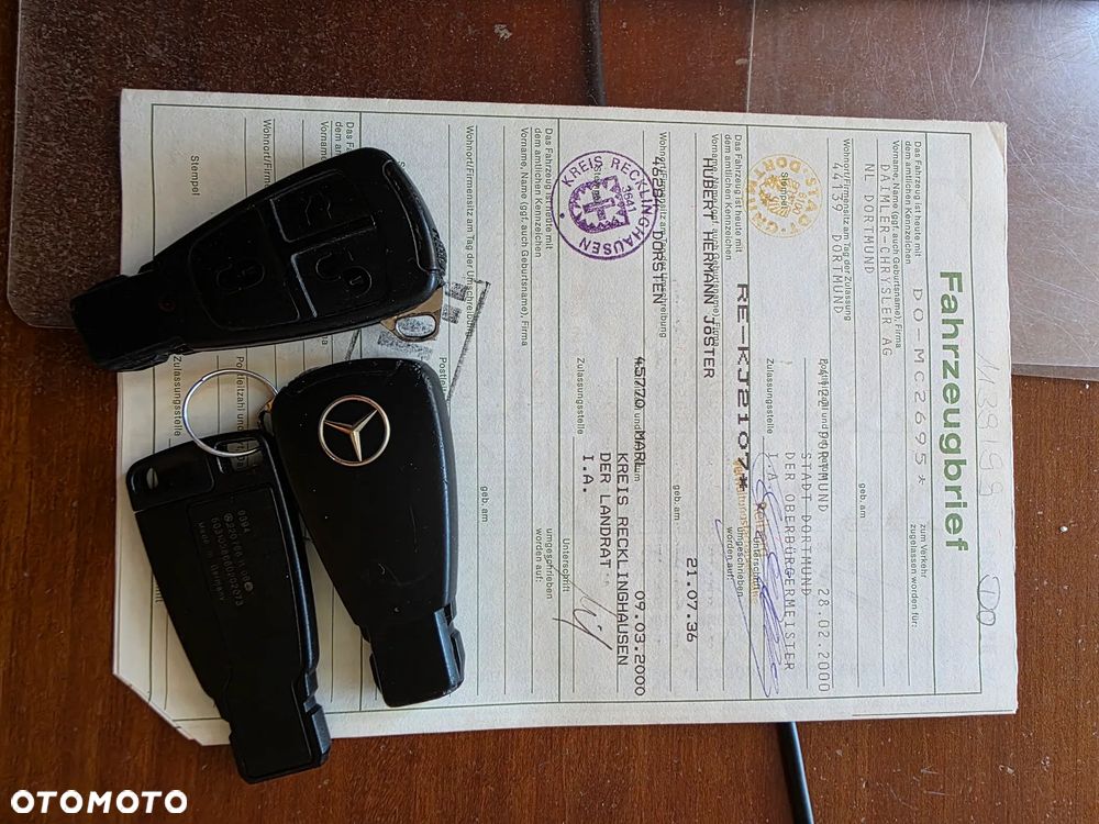 Mercedes-Benz CLK - 24