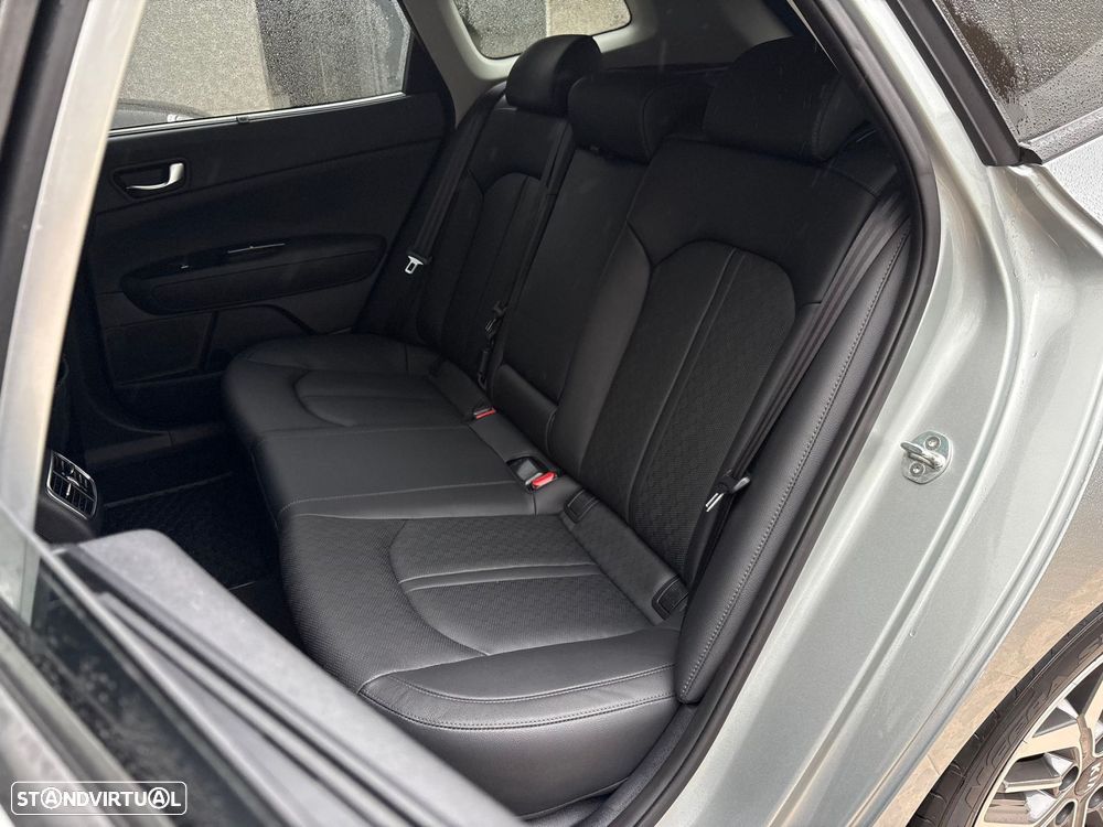 Kia Optima SW 2.0 CVVT PHEV - 11