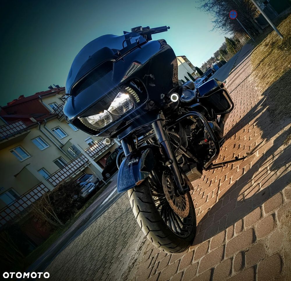 Harley-Davidson Touring Road Glide - 4