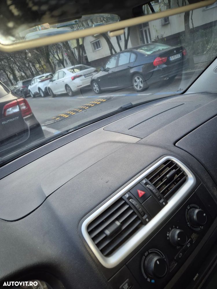 Skoda Fabia 1.2 HTP Ambiente - 29