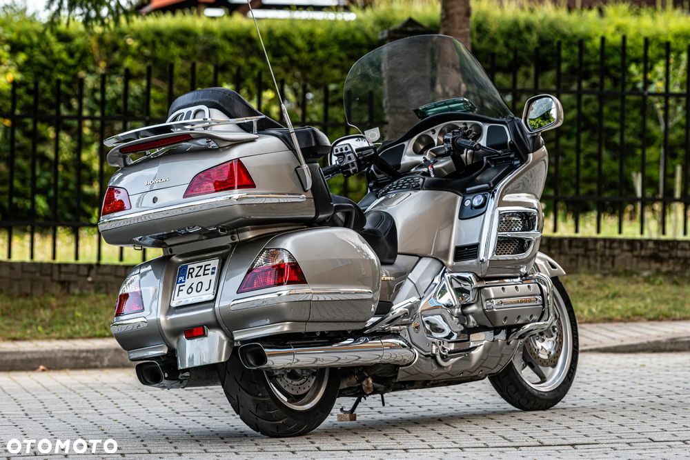 Honda GL - 5