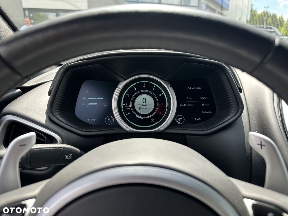 Aston Martin DB11 V8 - 17