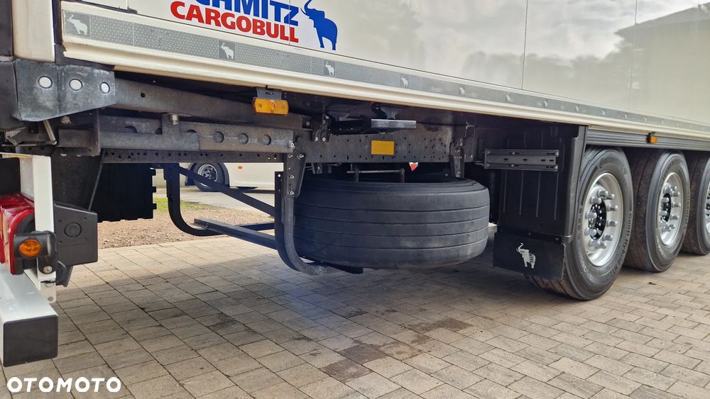 Schmitz Cargobull * CHŁODNIA * OŚ PODNOSZONA * 4 RYGLE * - 16