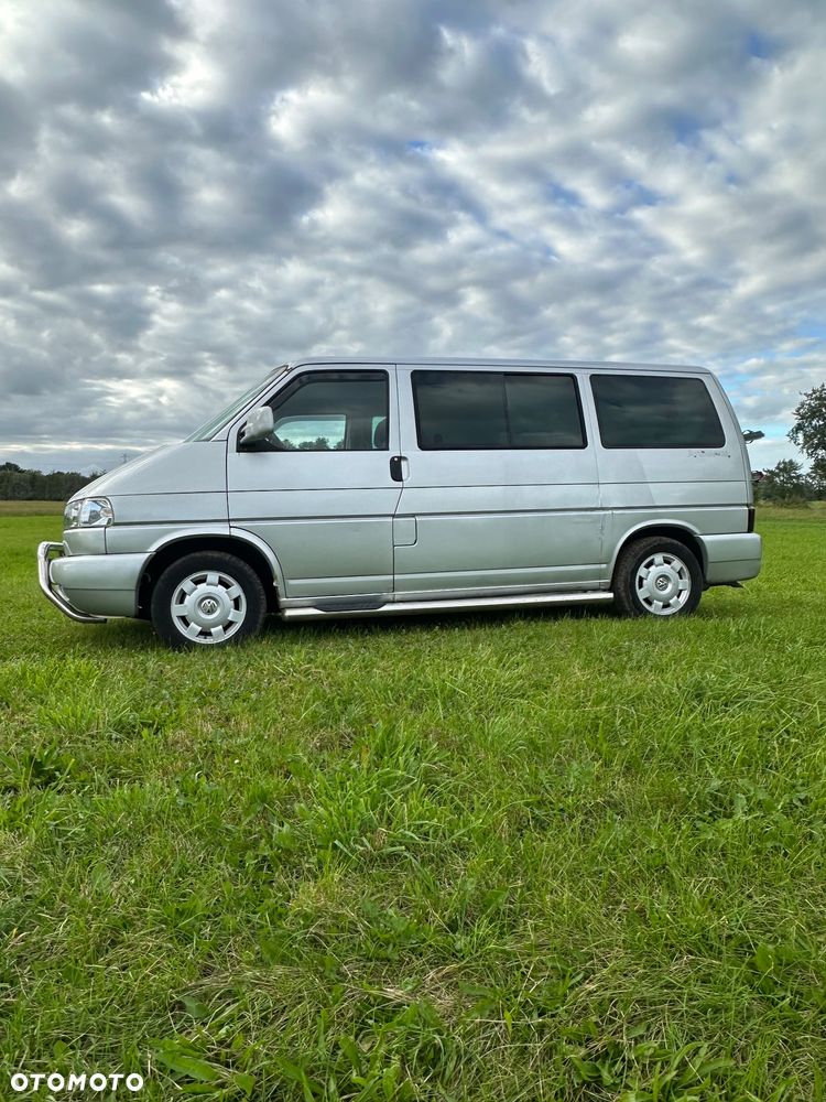 Volkswagen Multivan - 31