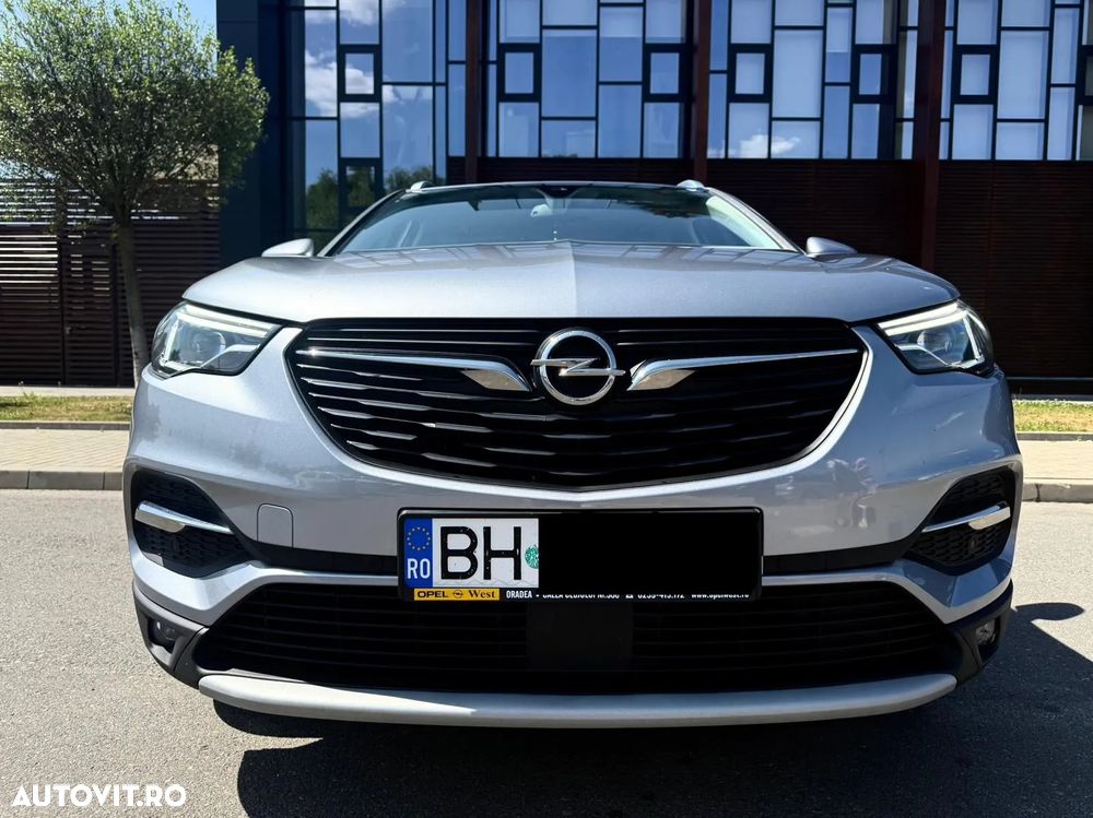 Opel Grandland X 1.2 Turbo START/STOP Aut. Innovation - 2