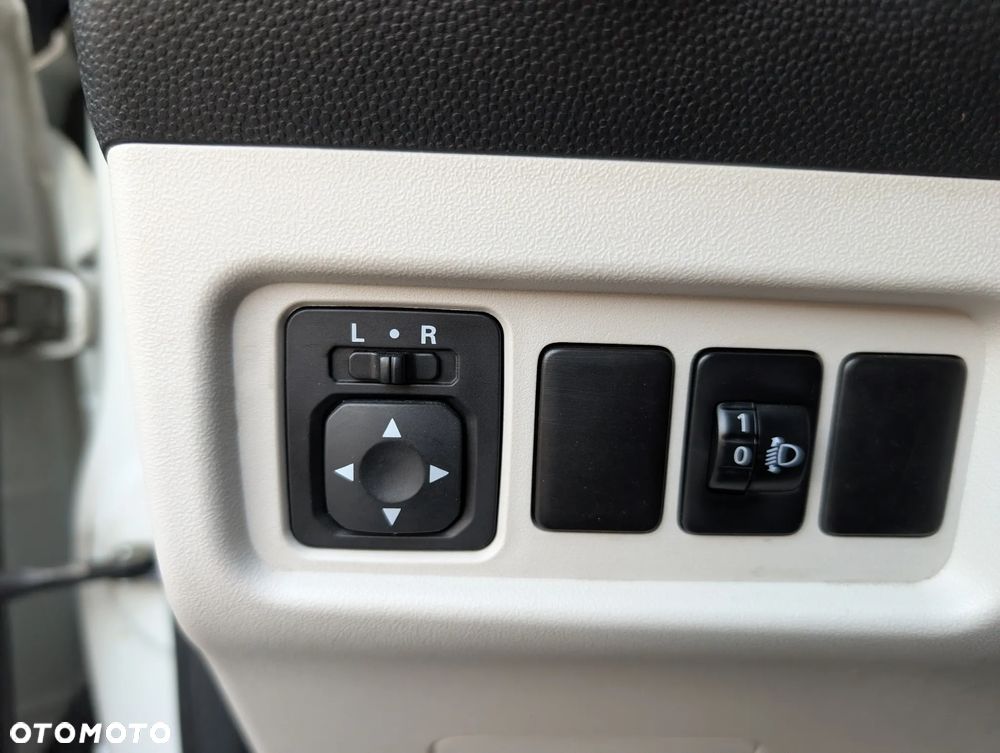 Mitsubishi Space Star 1.2 Intense - 32