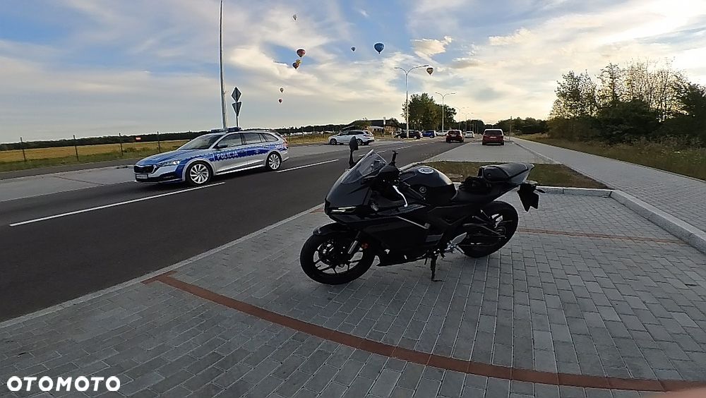 Yamaha R3