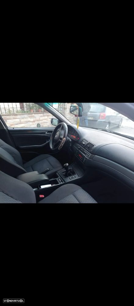 BMW 320 d Touring - 12