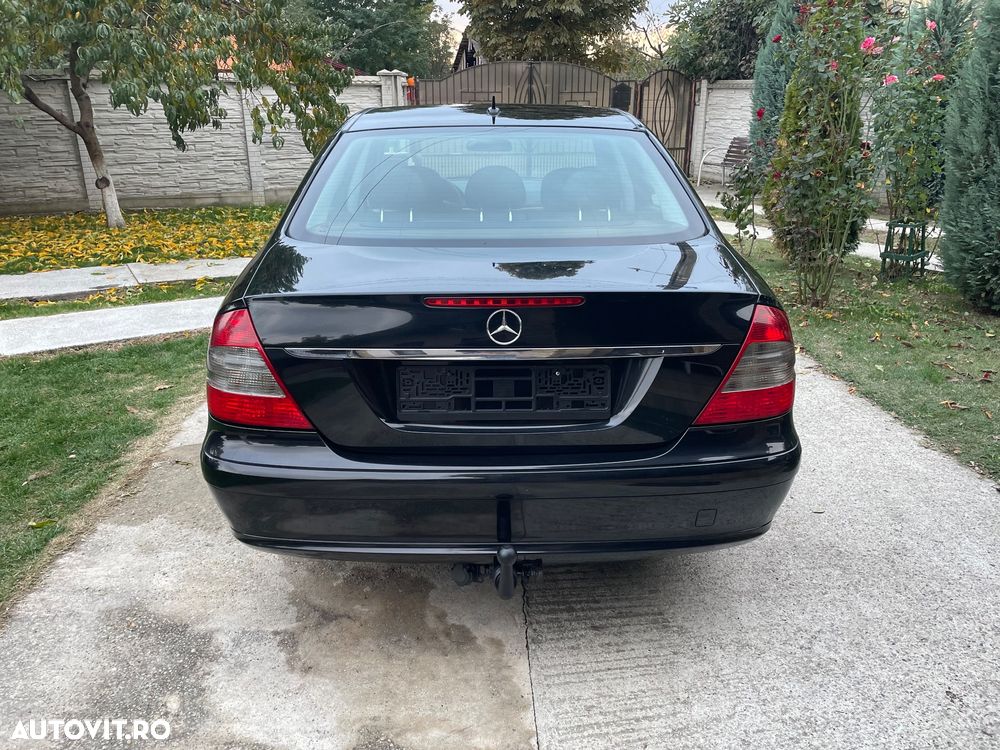Mercedes-Benz E - 11