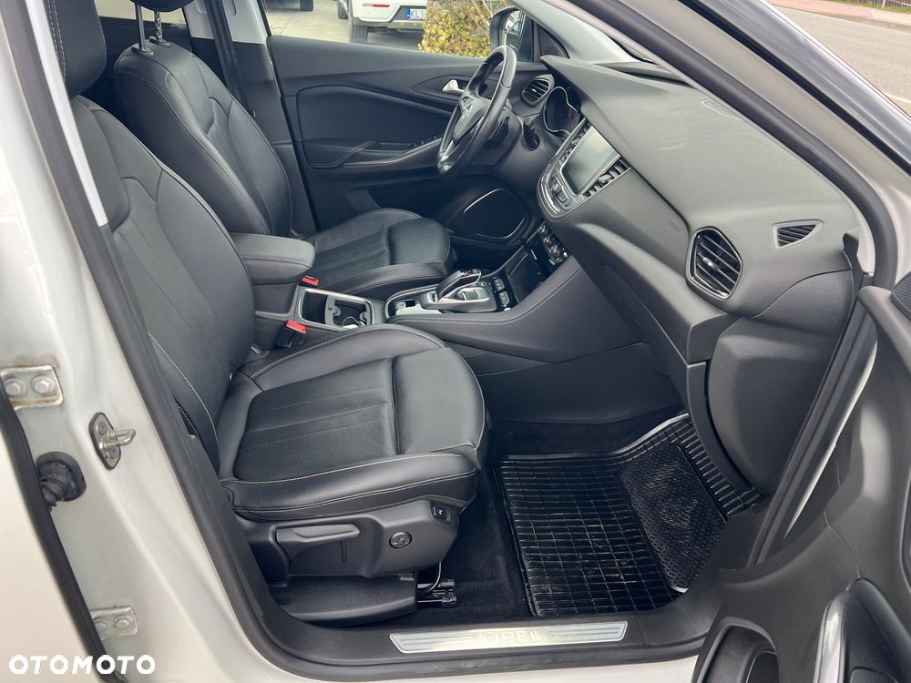 Opel Grandland X Plug-in-Hybrid4 1.6 DI Start/Stop Business Edition - 37