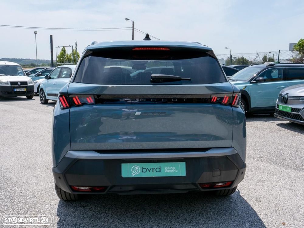 Peugeot E-5008 73 kWh Allure - 11