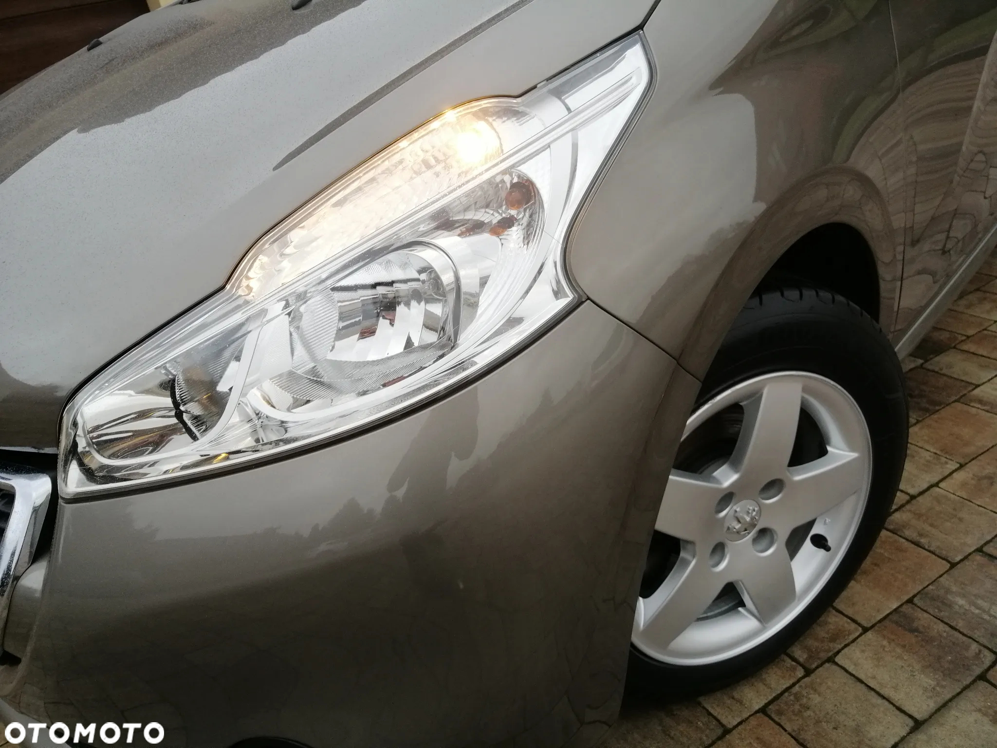 Opel Corsa 1.4 16V Active - 35