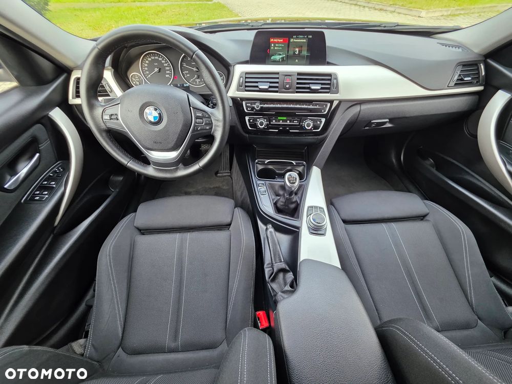 BMW Seria 3 318d Edition Luxury Line Purity - 25