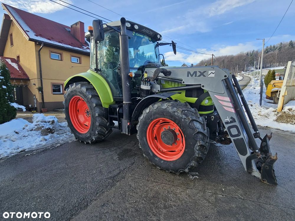 Claas ARION 520 - 1