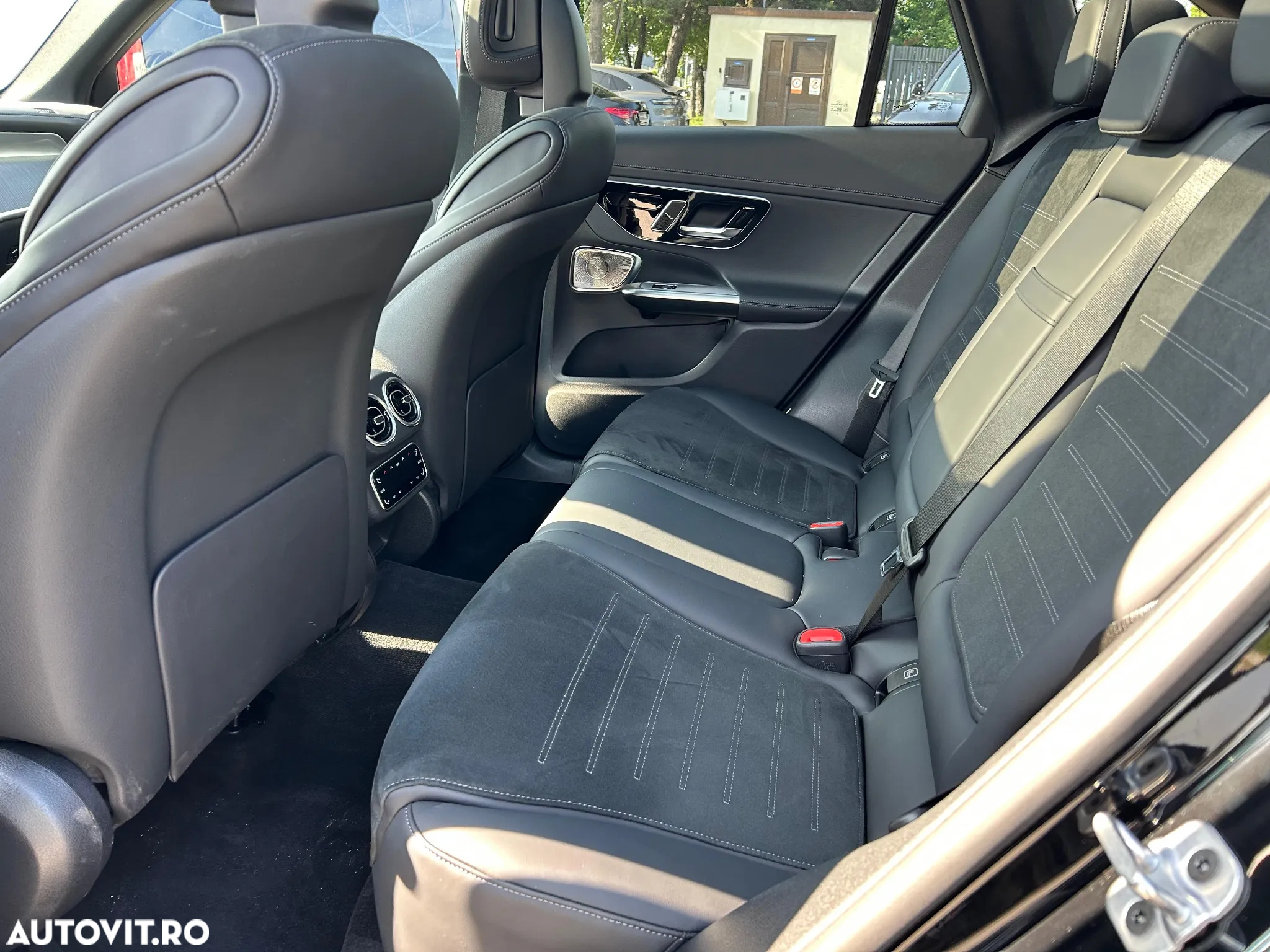Mercedes-Benz GLC 300 de 4MATIC - 10