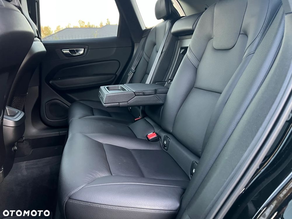Volvo XC 60 D4 Geartronic Momentum Pro - 29