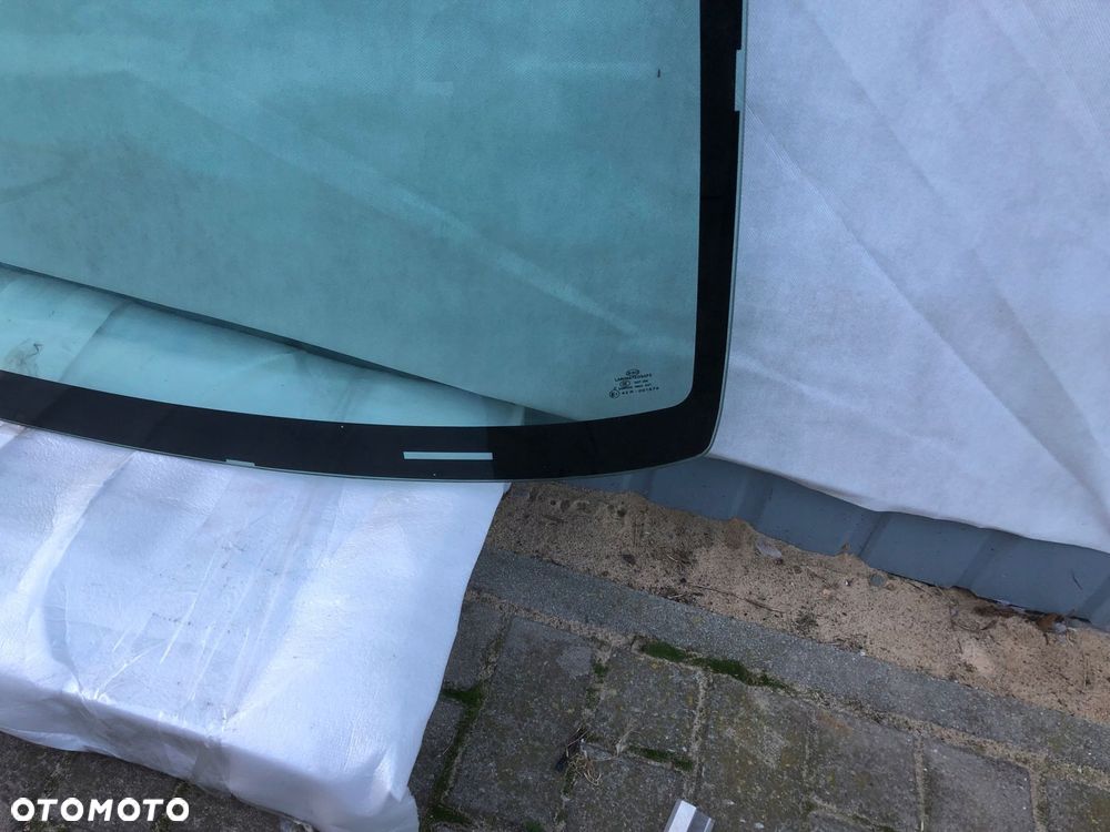 toyota tundra pick up szyba przednia 2000-2006 - 3