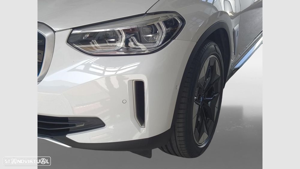BMW iX3 Impressive - 17