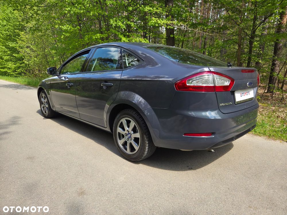 Ford Mondeo 1.6 T Ambiente - 8