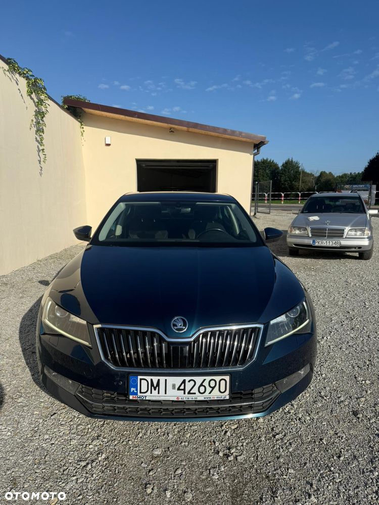 Skoda Superb 2.0 TDI Active DSG - 8