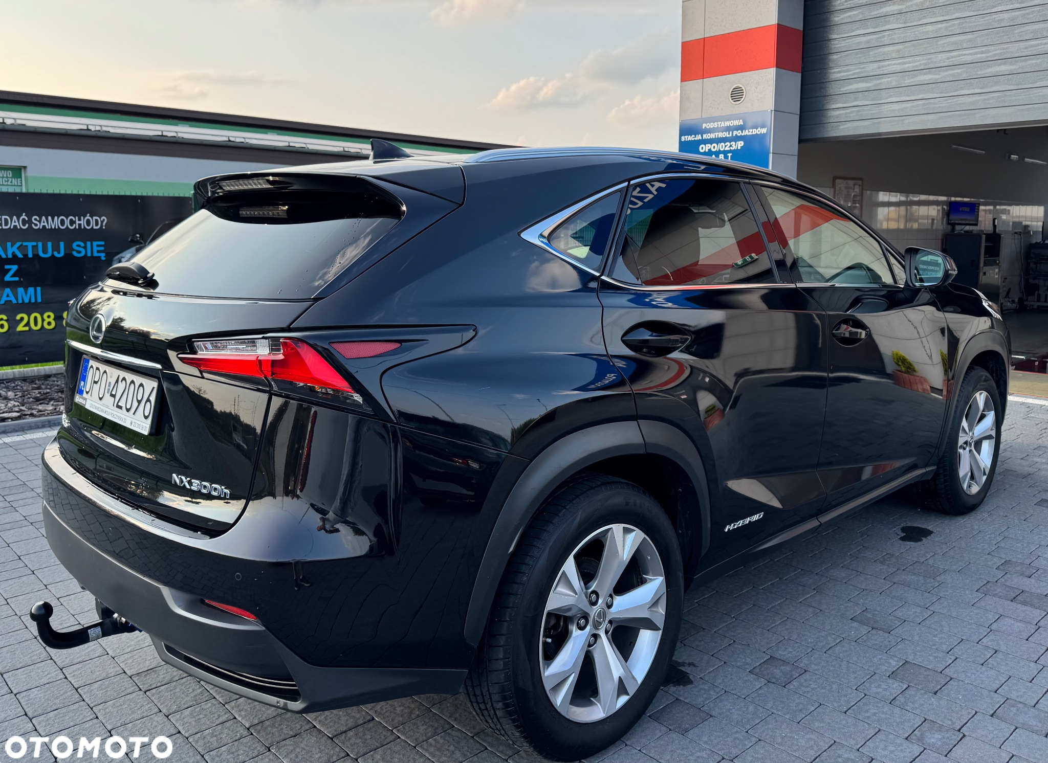 Lexus NX 300h Prestige AWD - 9