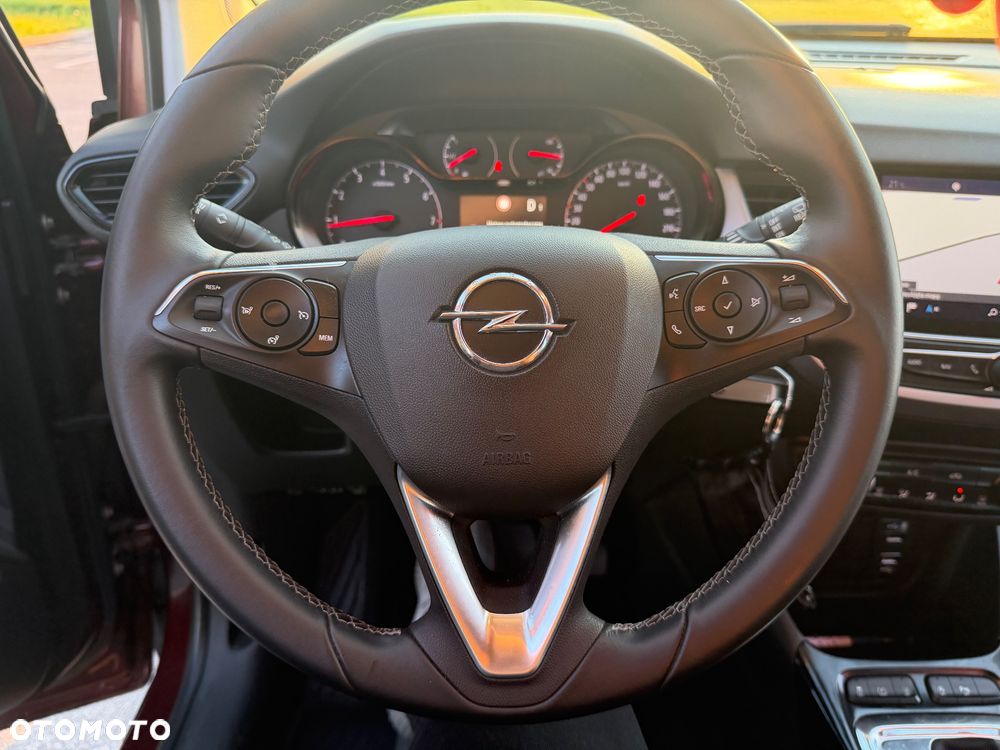 Opel Crossland X 1.2 T Design Line S&S - 28