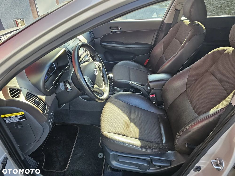 Hyundai i30 i30cw 2.0 Style - 17