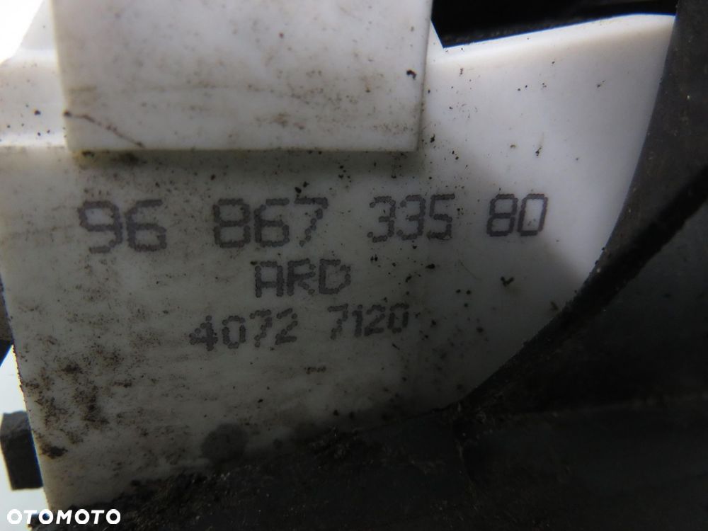 ZAMEK PRAWY TYLNY CITROEN C4 I 9686733580 6 PIN - 6
