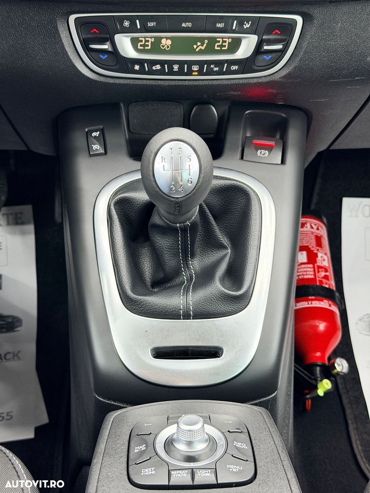 Renault Scenic dCi 110 LIMITED - 22