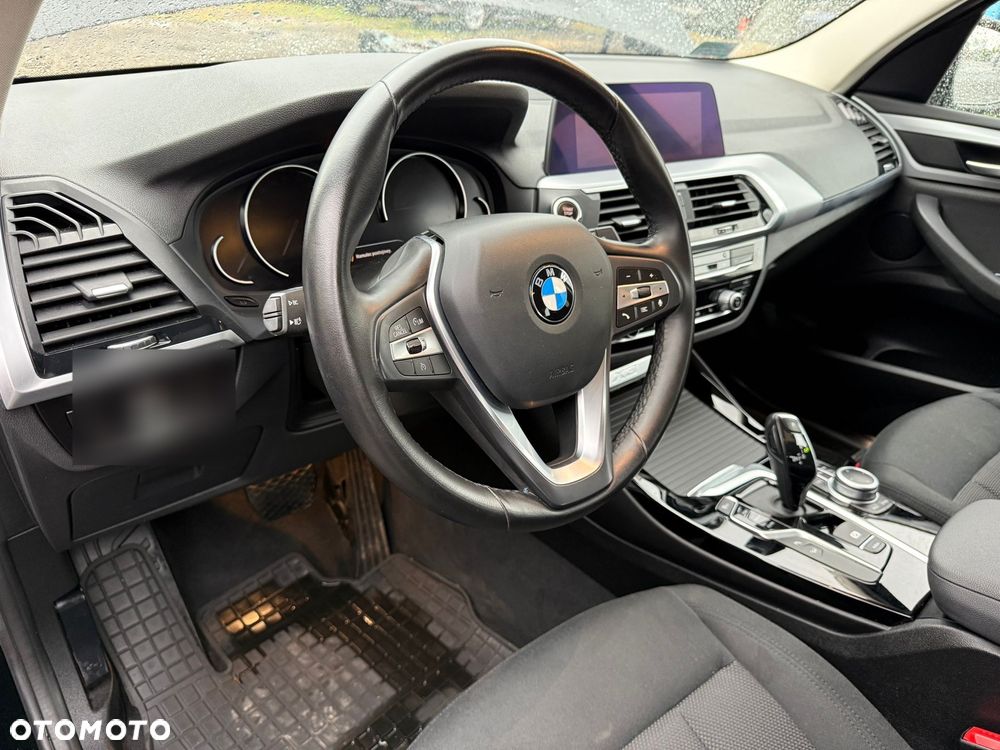 BMW X3 xDrive20i Advantage - 14