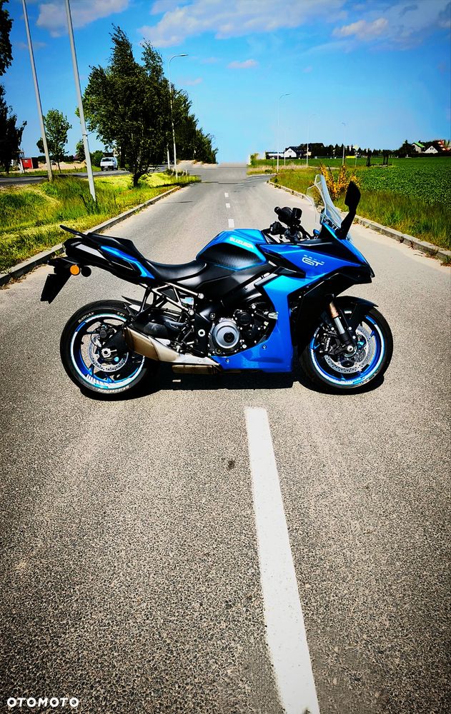 Suzuki GSX - 1