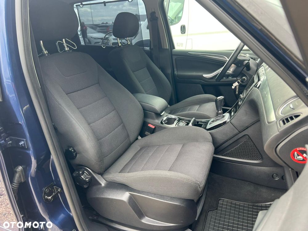 Ford S-Max - 25